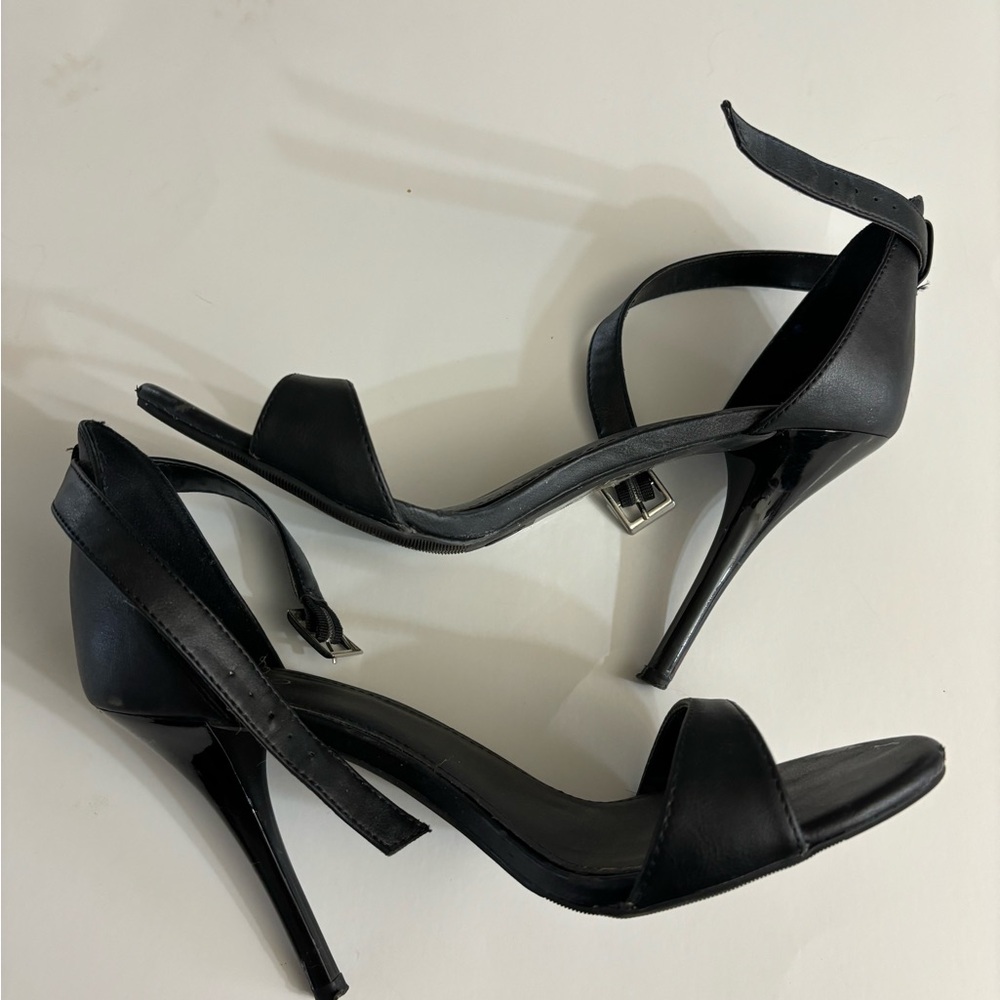 Mix No.6 Black Ankle-Strap 4”Stiletto Sandals - Women Size 8